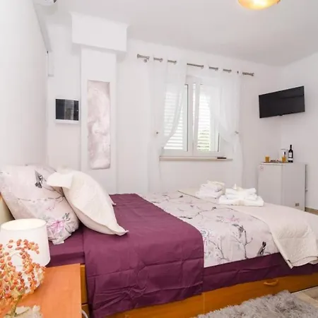 Apartment & Lady O - Double With Terrace *
